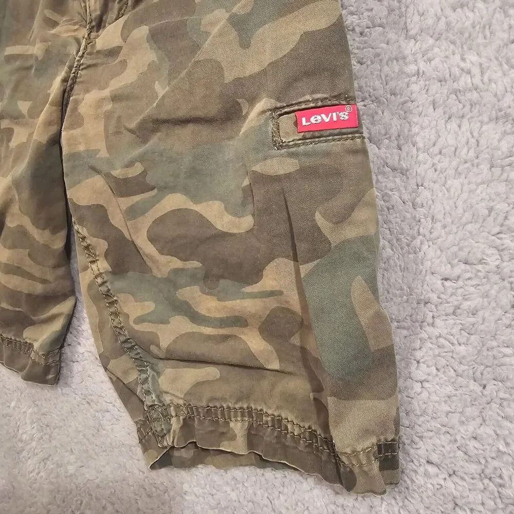 LEVI STRAUSS Green Camo Levi’s Cargo Shorts Adjustable Waist Boys Sz 7 Reg